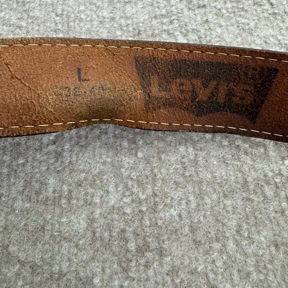 Levi’s Brown‎ Genuine Leather Belt Size 38-40 Sturdy Buckle
